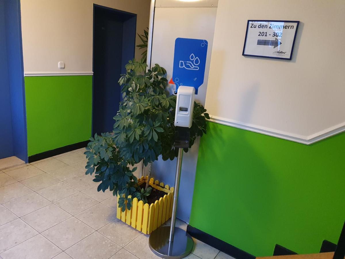 Smart Hostel By Landgasthof Velber 24H7D Seelze Dış mekan fotoğraf