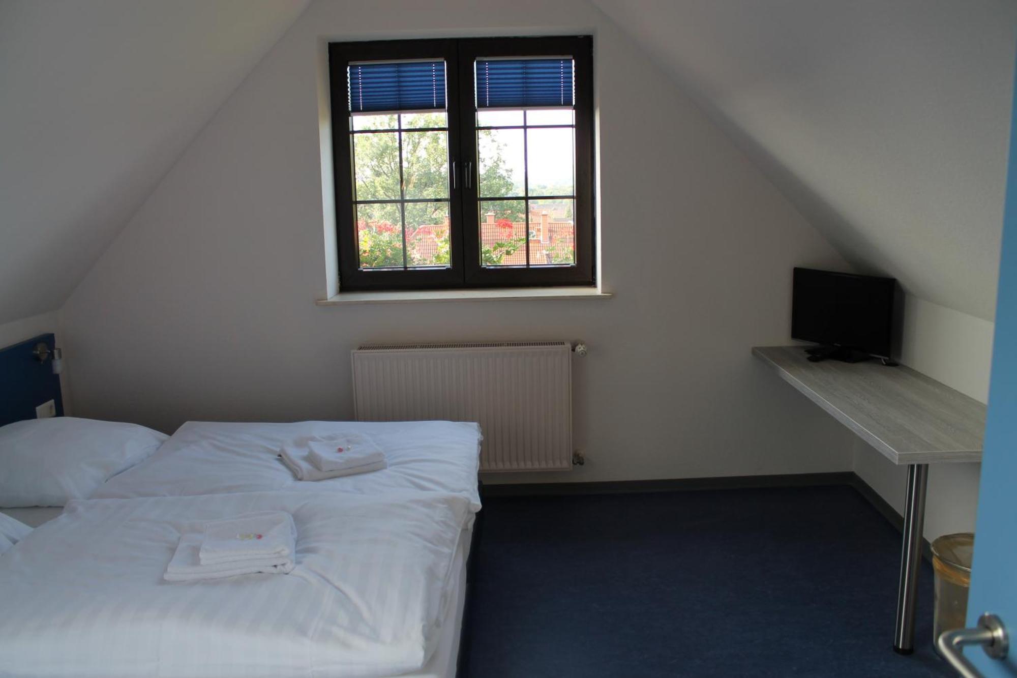 Smart Hostel By Landgasthof Velber 24H7D Seelze Dış mekan fotoğraf